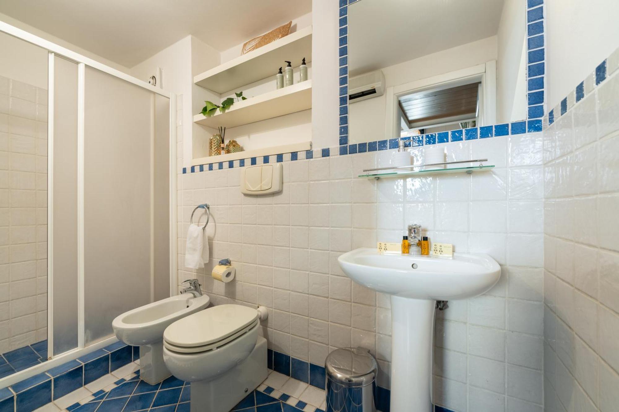 Via Cimabue 8B - Florence Charming Apartments - Metropolitan Loft In Florence - 20 Minute Walk To City Center - Excellent Base For Exploring - Less Than 5 Minute Walk To The Supermarket - Amazing Bakery On The Corner Exterior photo