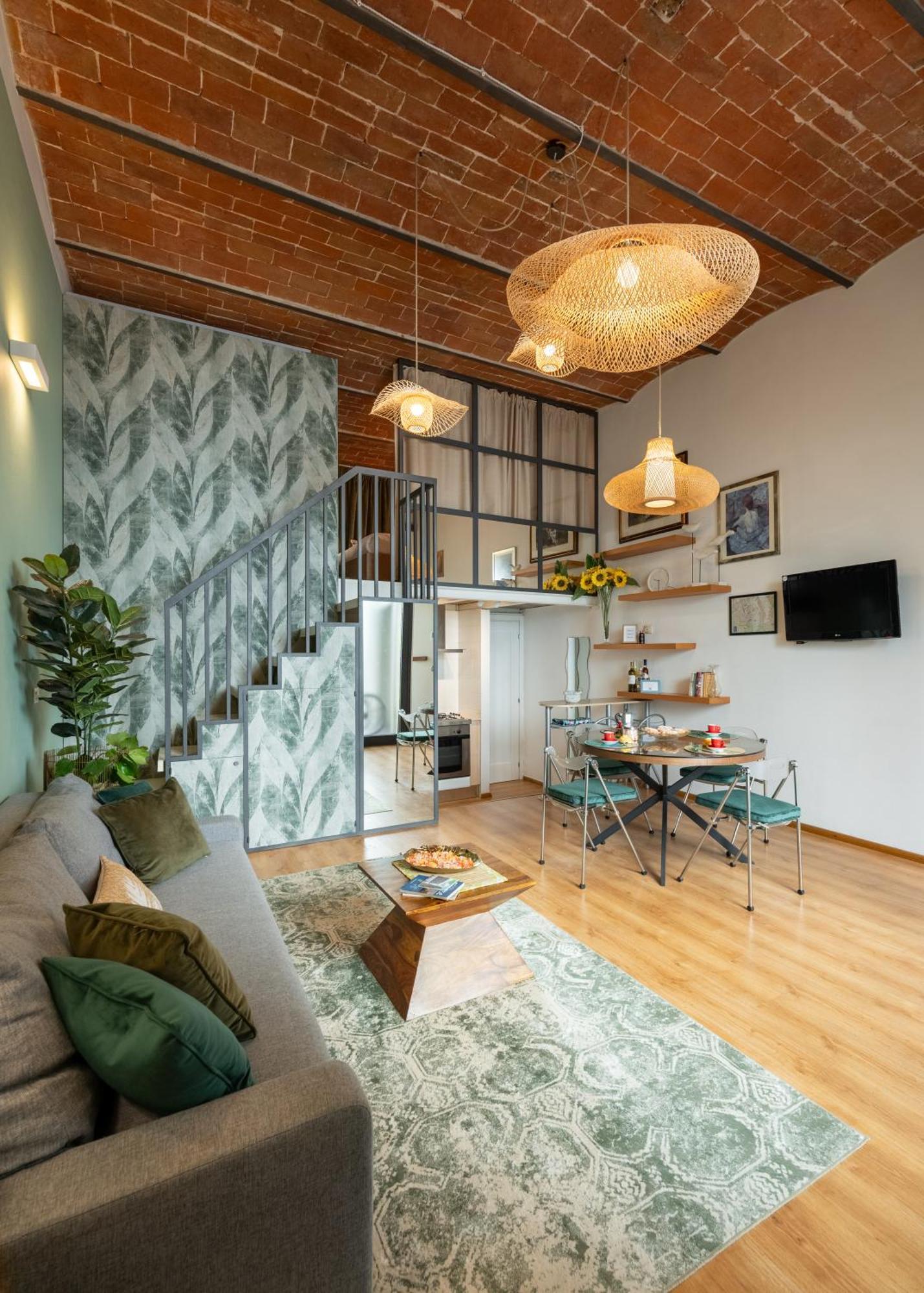 Via Cimabue 8B - Florence Charming Apartments - Metropolitan Loft In Florence - 20 Minute Walk To City Center - Excellent Base For Exploring - Less Than 5 Minute Walk To The Supermarket - Amazing Bakery On The Corner Exterior photo