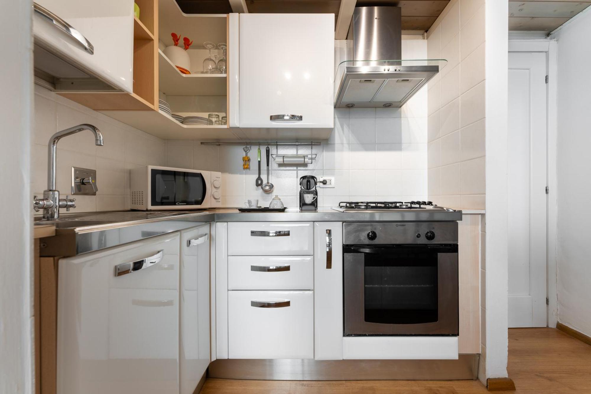 Via Cimabue 8B - Florence Charming Apartments - Metropolitan Loft In Florence - 20 Minute Walk To City Center - Excellent Base For Exploring - Less Than 5 Minute Walk To The Supermarket - Amazing Bakery On The Corner Exterior photo