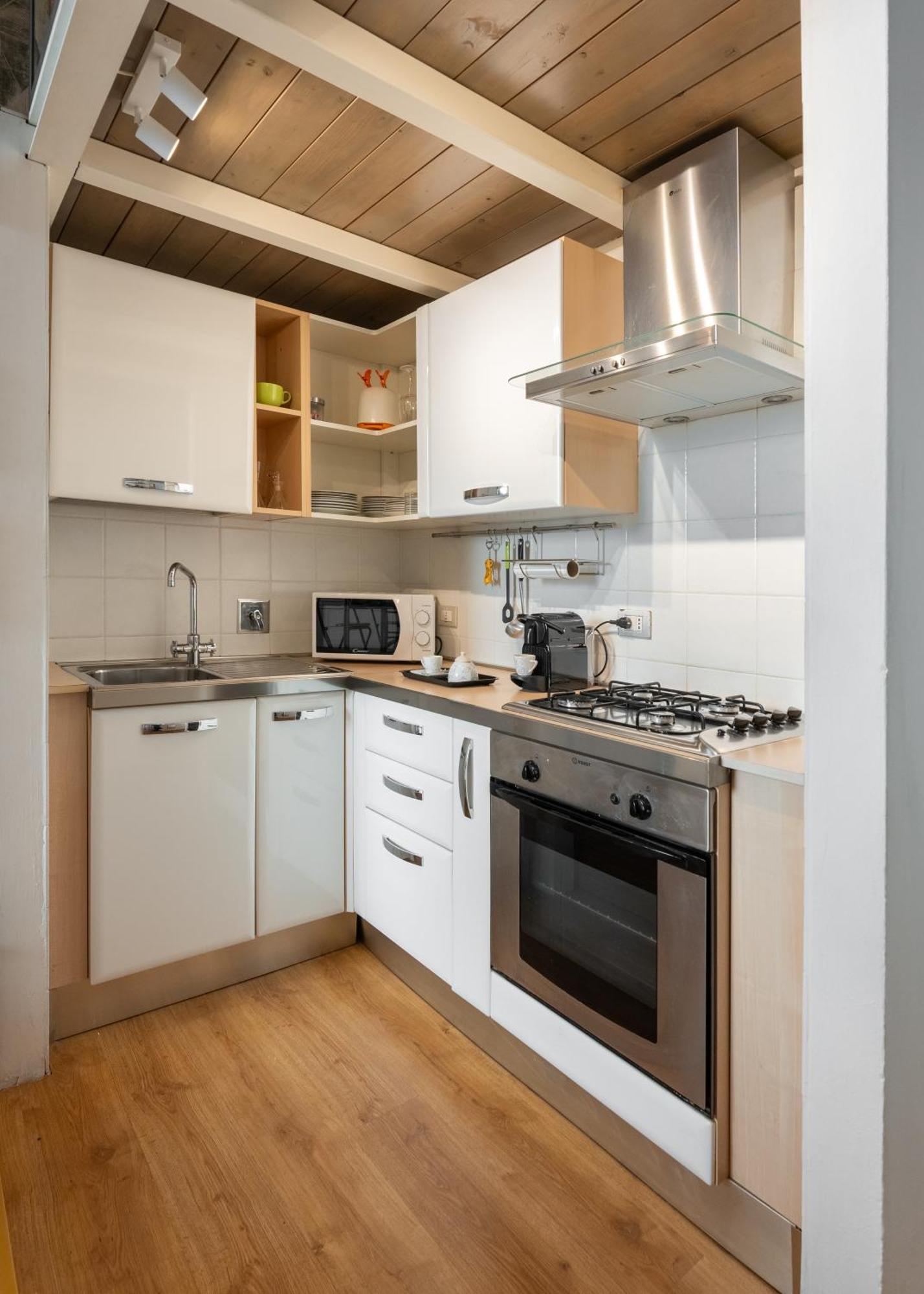 Via Cimabue 8B - Florence Charming Apartments - Metropolitan Loft In Florence - 20 Minute Walk To City Center - Excellent Base For Exploring - Less Than 5 Minute Walk To The Supermarket - Amazing Bakery On The Corner Exterior photo